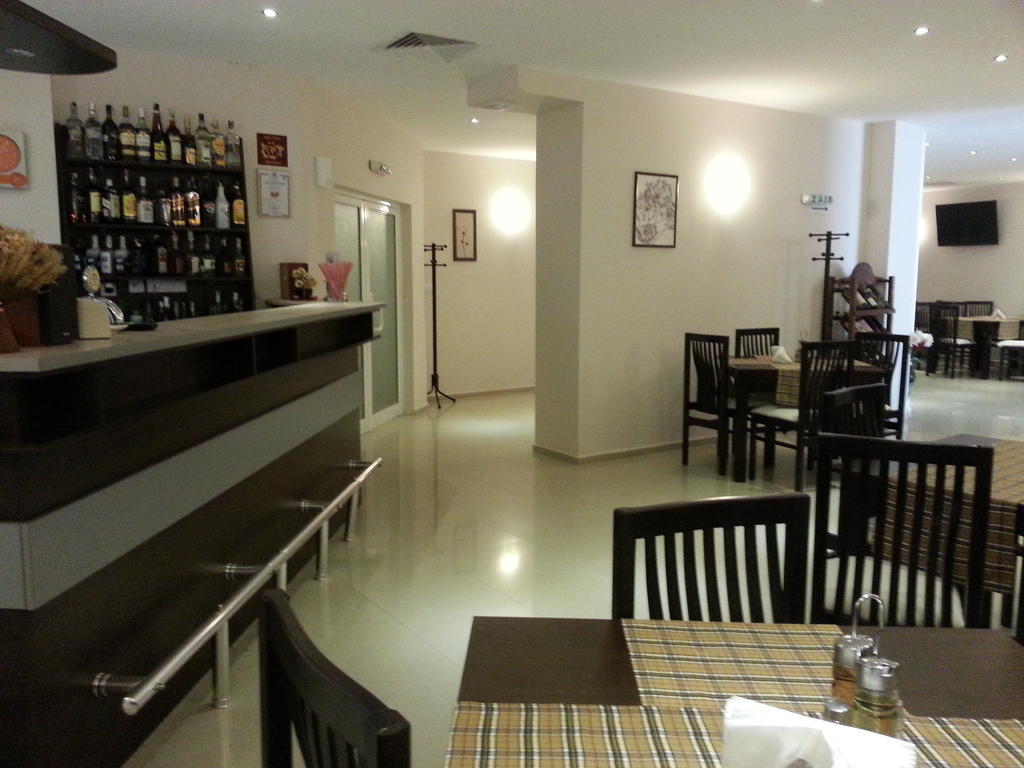 Menada Sunset Kosharitsa Apartments 外观 照片
