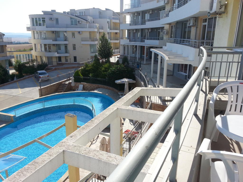 Menada Sunset Kosharitsa Apartments 外观 照片